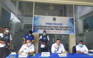 Edarkan Sabu, Penjual Ikan di Kendari Dibekuk Petugas BNNP Sultra