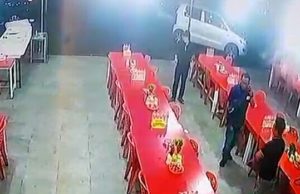 Dalih Izin Berobat, Napi Rutan Unaaha ini Ternyata Bertemu Bupati Konkep di Kendari