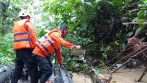 Balita di Kendari Hilang Terbawa Arus Saluran Iringasi
