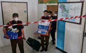 Geledah Kantor Dinas ESDM, Penyidik Kejati Sultra Amankan Sejumlah Berkas