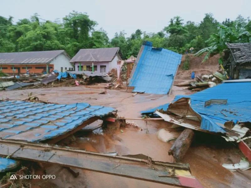 Rumah Warga Rusak Parah Akibat Longsor, Diduga Aktivitas PT. Cinta Jaya Pemicunya