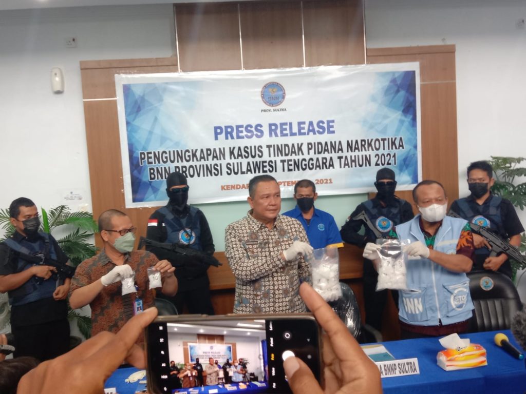 Edarkan Sabu, Nelayan di Kolaka Diamankan BNNP Sultra