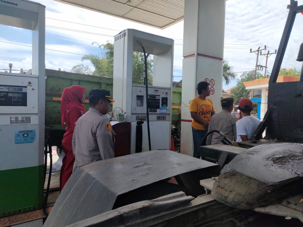 Sikapi Antrean Panjang dan Kelangkaan BBM, Kapolresta Kendari Sidak Sejumlah SPBU