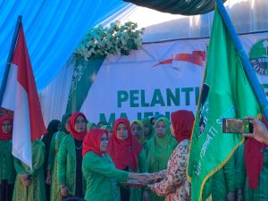 Hanifah Husein Lantik Presidium MW Forhati Sultra Periode 2022-2027, Wa Ode Rulia Jabat Koordinator