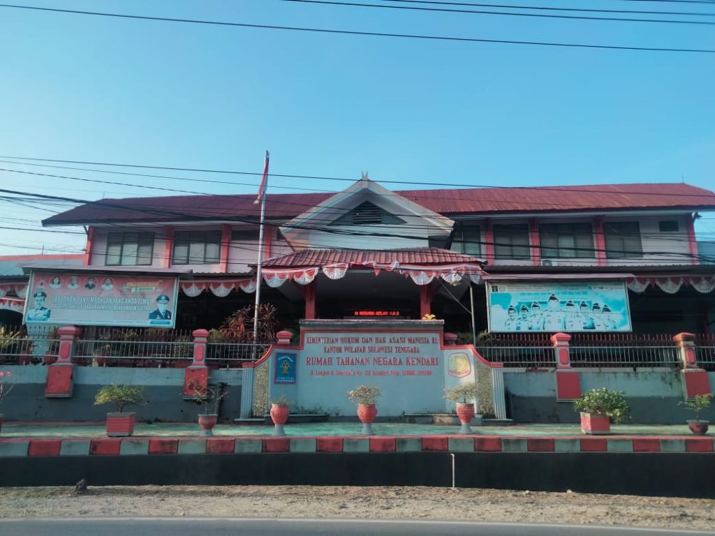 Tujuh Napi Rutan Kelas llA Kendari Terima Remisi Natal