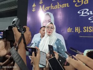 Siska Karina Imran Gelar Silaturahmi dan Buka Puasa Bersama Ratusan Warga Kendari