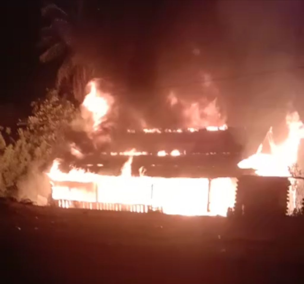 Dua Rumah di Bombana Rata Tanah Dilalap Api, Kerugian Ditaksir Ratusan Juta