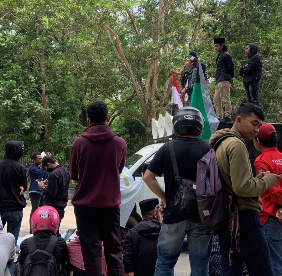 Tak Mampu Kendalikan Inflasi, Mendagri Diminta Evaluasi Pj Gubernur Sultra