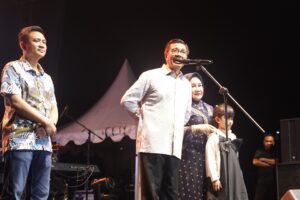 Masyarakat Sampara Raya Antusias Sambut Nur Alam di Acara Halal Bi Halal dan Pamitan Yang Tertunda