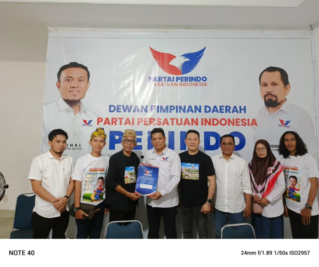 Asmawa Tosepu Susul Yudhianto Mahardika Ambil Formulir Pendaftaran Calon Wali Kota Kendari di Partai Perindo