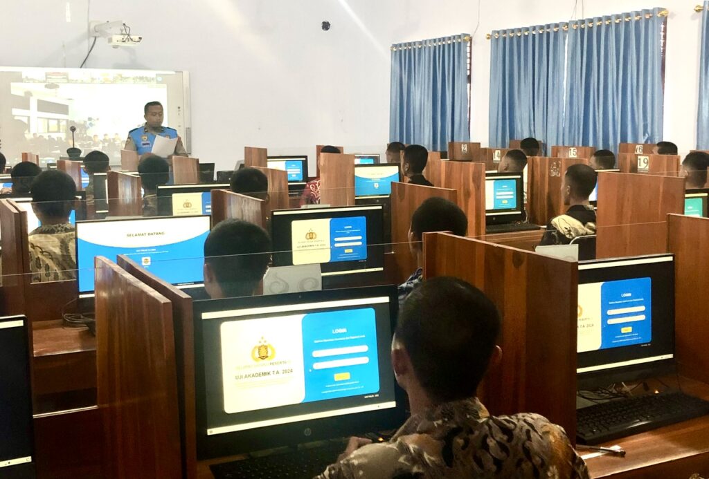 50 Calon Taruna Akpol Panda Polda Sultra Lanjutkan Seleksi dengan Uji Akademik Berbasis CAT