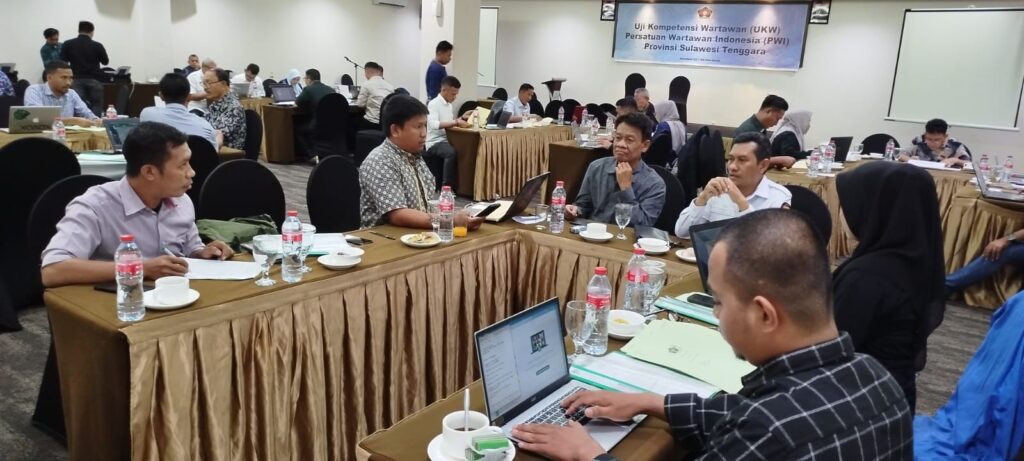 Puluhan Wartawan di Kendari Ikuti UKW PWI Sultra dan PWI Pusat