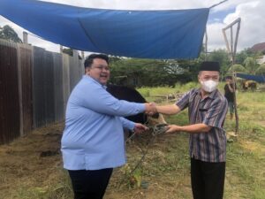 Anggota DPRD Sultra Yudhianto Mahardika Anton Timbang Kurban 13 Sapi untuk Masyarakat