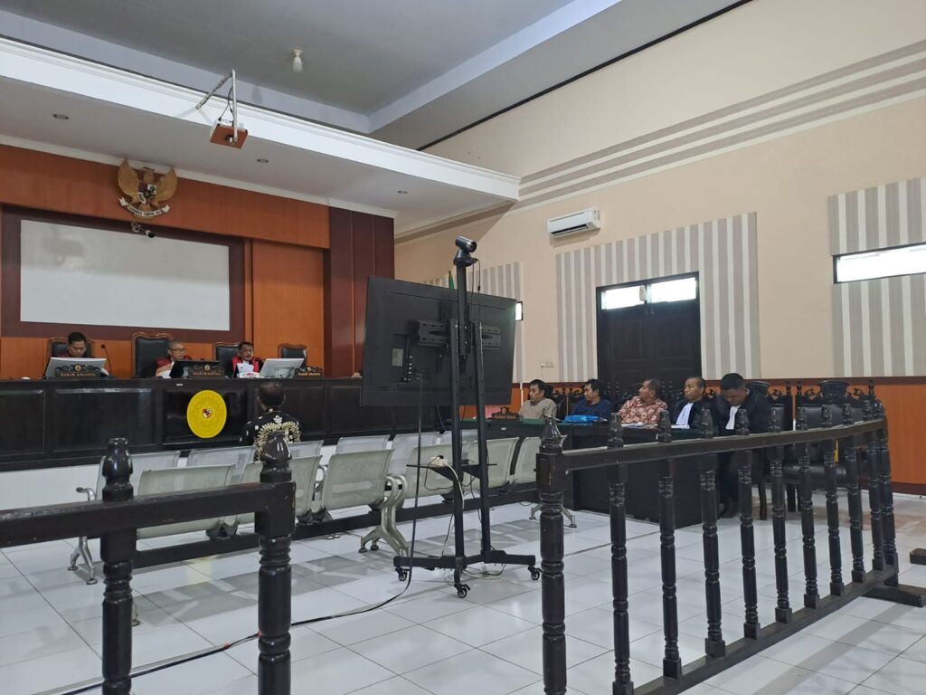 Kasus Tipikor Bandara Lasusua: Mantan Bupati Kolut, Nur Rahman Umar Dipanggil Kembali ke Pengadilan