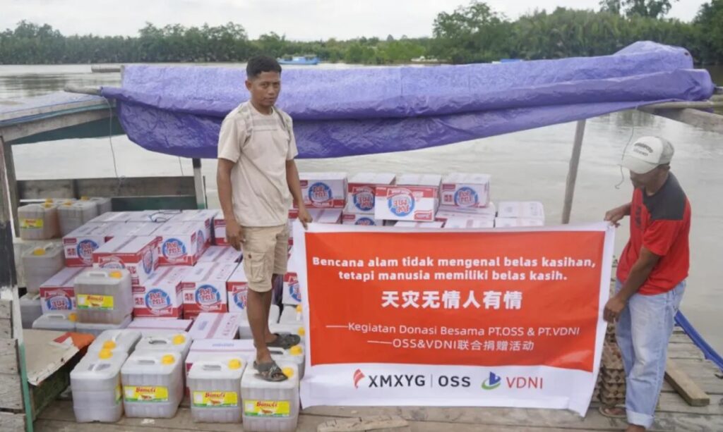 Bantu Korban Abrasi, PT OSS dan PT VDNI Salurkan Sembako di Konawe
