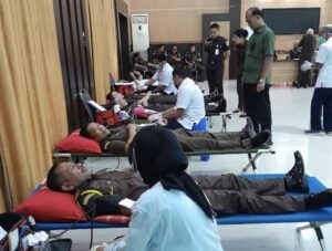 Peringati Hari Bhakti Adhyaksa ke-64 dan HUT IAD ke-24, Kejati Sultra Gelar Donor Darah