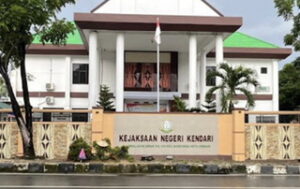 Mangkrak dengan Anggaran Rp7,5 Miliar, Kejari Kendari Disorot Soal SKP2 Kasus Gedung ESDM Sultra