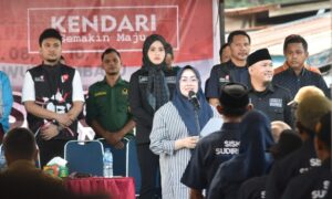 Siska-Sudirman Kukuhkan Ratusan Tim Pemenangan Pilwalkot Kendari di Poasia dan Nambo