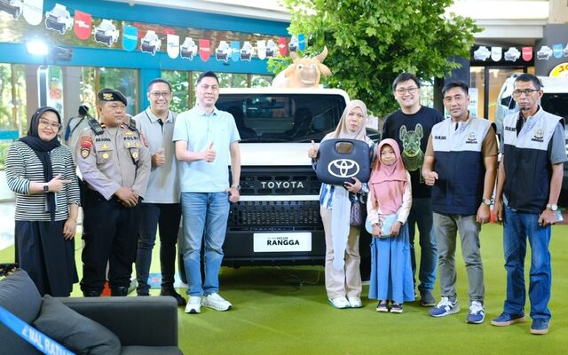 Penjual Buah dan Perabot Asal Gowa Raih Grand Prize Toyota Hilux Rangga
