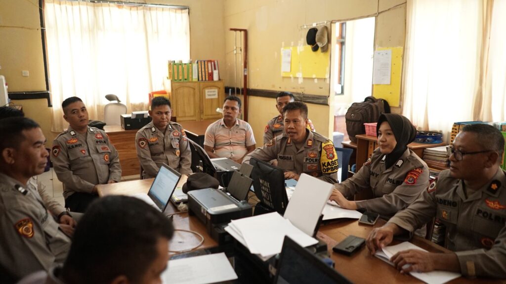 Karo SDM Polda Sultra Tekankan Kepemimpinan Teladan dan Penguatan Personel saat Supervisi di Polres Bombana