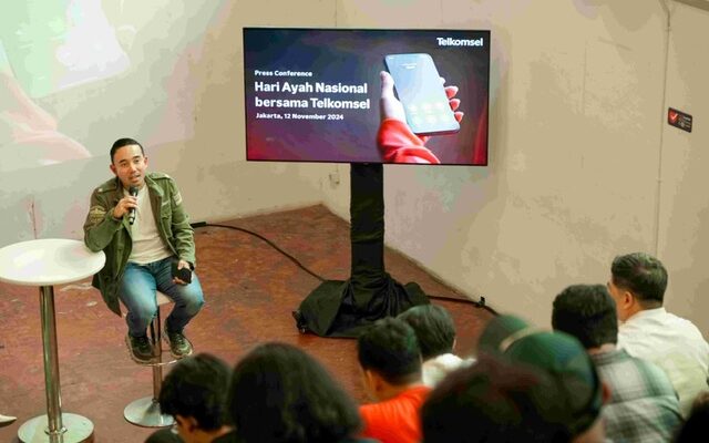 Telkomsel Luncurkan Kampanye Hari Ayah Nasional: Teknologi Bisa Melepas Rindu, Tapi Tak Bisa Mengulang Waktu