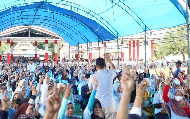 Ribuan Warga Iwoimenda Kolaka Nyatakan Dukungan untuk ASR-Hugua di Pilgub Sultra 2024