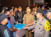Pj Gubernur Sumut dan Forkopimda Serahkan ‘Extra Fooding’ Pada Petugas KPU dan Bawaslu
