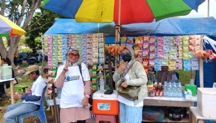 Pedagang Senang Dagangan Laris Saat Pesta Rangkul Rakyat Radhan-Rasyid di Punggaluku