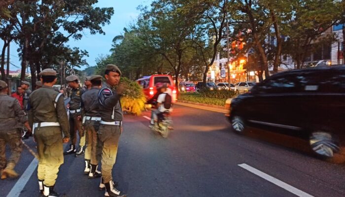 Pj Gubernur Sumut Fatoni, Pimpin Langsung Penertiban Baliho Tidak Berizin