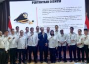Dipercaya Jadi Notulen, Wali Kota Kendari Berdiskusi dengan Bobby Nasution di Retret Kepala Daerah