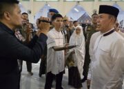 Gubernur ASR Salurkan 150.000 Paket Sembako di Safari Ramadhan Perdana