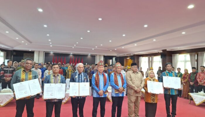 ASR-Hugua Tandatangani Pakta Integritas dan Perjanjian Kinerja Lingkup Pemprov Sultra