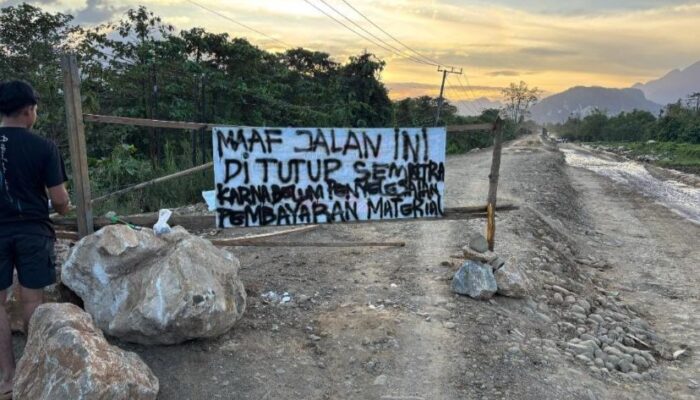 Pembayaran Material Diduga Belum Tuntas, Jembatan Trans Sulawesi di Konut yang Diresmikan Gubernur Sultra Kini Ditutup Kembali