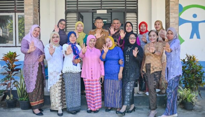 Peringati Hari Kartini, DP3A Muna Gandeng Puskesmas Katobu Gelar Pemeriksaan Kesehatan Perempuan