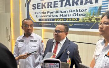 Kembali Maju Sebagai Bakal Calon Rektor UHO, Prof. Ruslin Ajak Civitas Akademika Jaga Kondusifitas