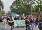Ratusan Warga Desa Torobulu Demo PN Andoolo, Minta Hakim Adil Sikapi Gugatan Terhadap PT WIN