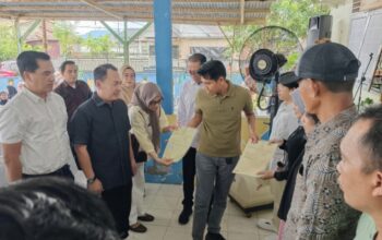 Hadir di Kendari, Wakil Ketua Komisi II DPR RI Bahtra Banong Pastikan Program PTSL Tepat Sasaran